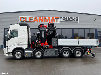 Interior photo 1: Xe cẩu tự hành Volvo FH 540 8x2 Fassi 145 Tonmeter laadkraan + Fly-JIb Just 7.187 Km! Demo voertuig!