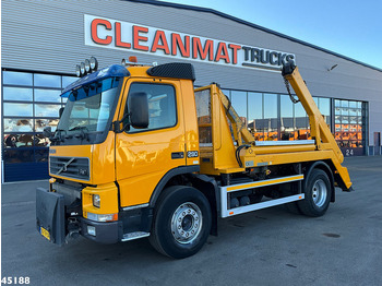 Xe tải chở thùng nhỏ VOLVO FM