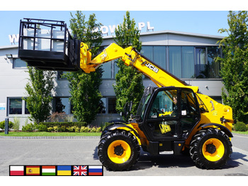 Máy xúc lật bánh lốp kính thiên văn JCB
