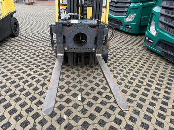 Xe nâng gas HYSTER