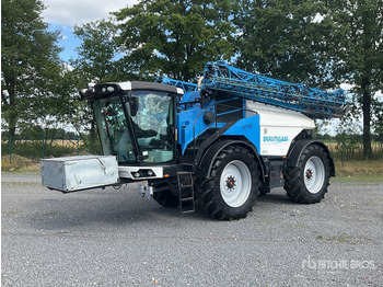 Máy phun xịt tự hành