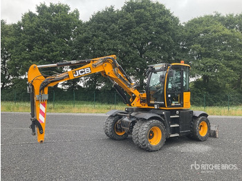 Máy xúc bánh lốp JCB