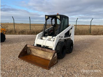 Máy xúc lật đa năng BOBCAT S130
