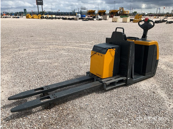 Xe tải nâng pallet JUNGHEINRICH ECE