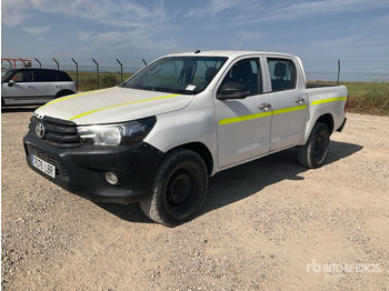 Xe bán tải TOYOTA Hilux