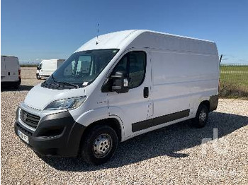 Xe van chở hàng FIAT Ducato