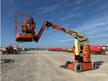 Xe nâng người nhiều khớp nối JLG
