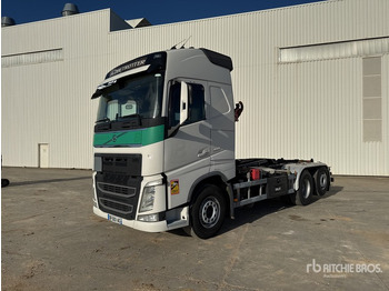 Xe tải nâng móc VOLVO FH 460