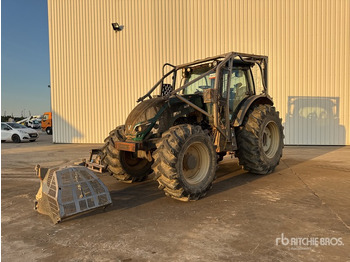 Máy cày VALTRA T174
