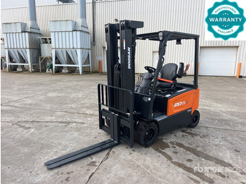 Xe nâng điện DOOSAN