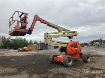 Xe nâng người nhiều khớp nối JLG