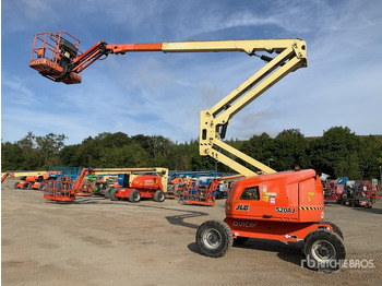Xe nâng người nhiều khớp nối JLG