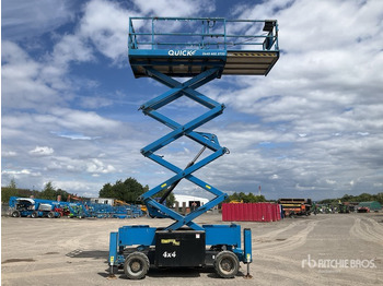 Máy nâng người hình kéo GENIE