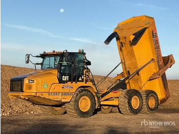 Xe ben đổ có khớp nối CATERPILLAR 730