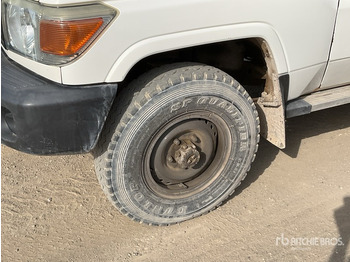 SUV 2018 Toyota Land Cruiser 76L 4x4 SUV: hình 5