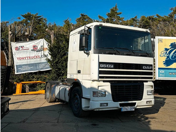 Xe đầu kéo DAF XF 95 380