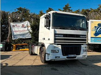 Xe đầu kéo DAF XF 95 380