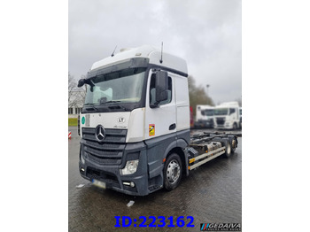 Xe tải khung gầm MERCEDES-BENZ Actros 2542