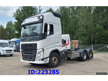 Xe tải khung gầm VOLVO FH13 540