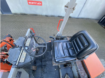 Máy xúc lật mini gấp khúc Atlas AR32E: hình 3