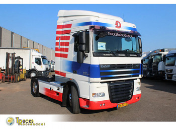Xe đầu kéo DAF XF 105
