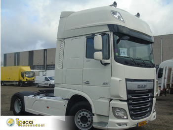 Xe đầu kéo DAF XF 460