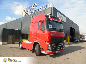 Xe đầu kéo VOLVO FH 460