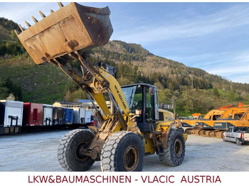 Máy xúc lật bánh lốp NEW HOLLAND W190B