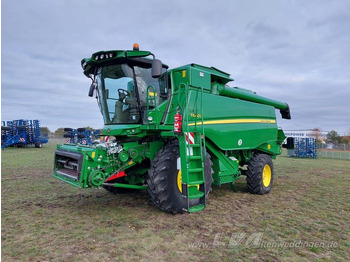 Máy gặt đập JOHN DEERE T660