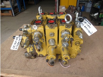 Van thủy lực CATERPILLAR