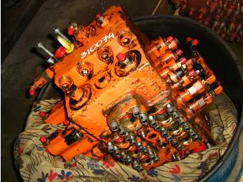 Van thủy lực HITACHI
