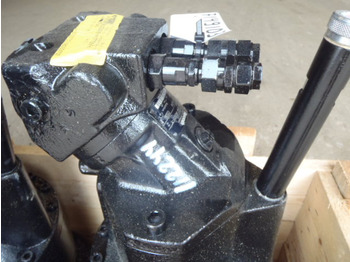 Mô tơ quay toa HITACHI