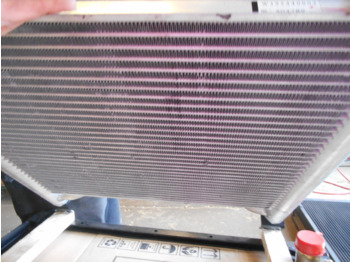 Bộ làm mát dầu cho Máy móc xây dựng mới Kobelco YY05P00004S010 -: hình 2 Bộ làm mát dầu cho Máy móc xây dựng mới Kobelco YY05P00004S010 -: hình 2