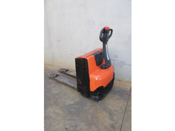 Xe tải nâng pallet BT