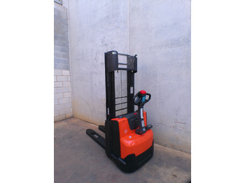 Máy xếp chồng BT