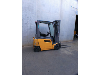 Xe nâng điện JUNGHEINRICH EFG