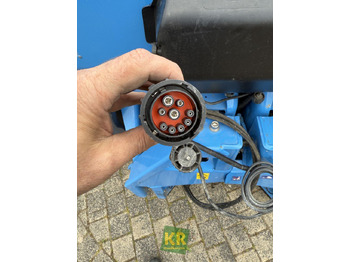 Máy rải phân bón LEMKEN