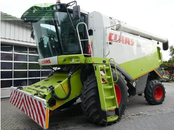 Máy gặt đập CLAAS Lexion 540