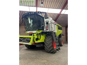 Máy gặt đập CLAAS Lexion