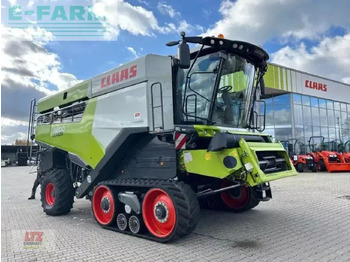 Máy gặt đập CLAAS Lexion