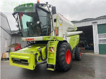 Máy gặt đập CLAAS Tucano 450