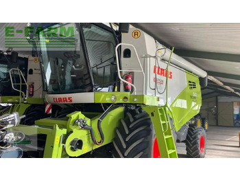 Máy gặt đập CLAAS Tucano 560