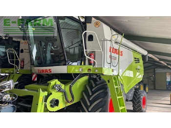 Máy gặt đập CLAAS Tucano 560