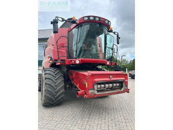 Máy gặt đập CASE IH