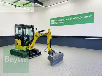 Máy xúc mini CATERPILLAR 302