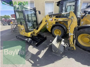 Máy xúc mini CATERPILLAR 302