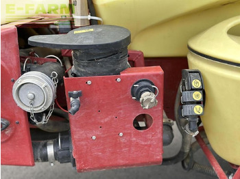 Máy xịt kéo Hardi navigator 4000 21m: hình 5 Máy xịt kéo Hardi navigator 4000 21m: hình 5