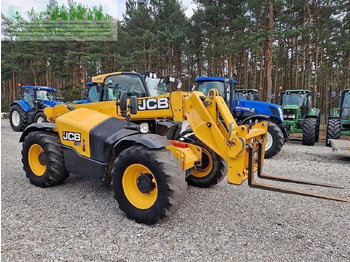 Máy xúc lật bánh lốp JCB
