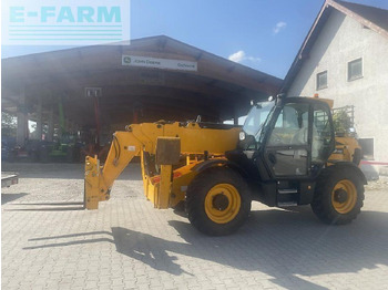 Xe nhấc hình viễn vọng kính JCB