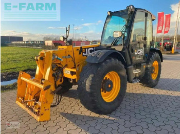 Xe nhấc hình viễn vọng kính JCB